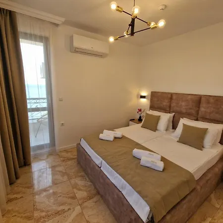 Onyx Private Apartment